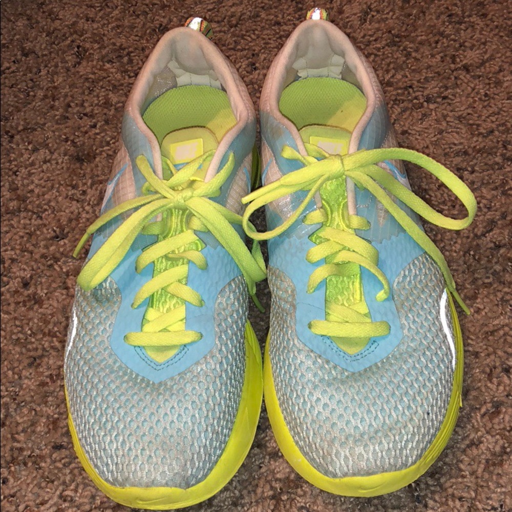 Nike tennis shoes